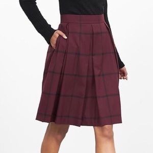 Banana Republic Maroon Windowpane Pleated Skirt